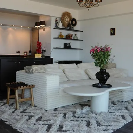 Apartment Frontal Sea View