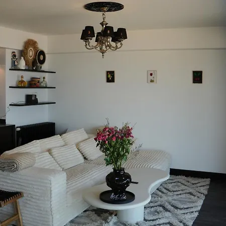 Frontal Sea View Apartment *